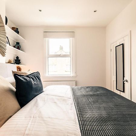 The Broadway Bath - 2 Bedrooms With Parking, Central באת' מראה חיצוני תמונה